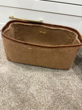 Fount Plentiful Organizer
